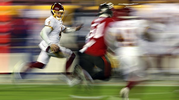 Social media lights up after Taylor Heinicke touchdown run