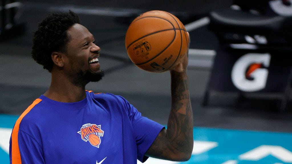Julius Randle on 'amazing teammate' Derrick Rose: Even after long career and MVP, he still wants to get better
