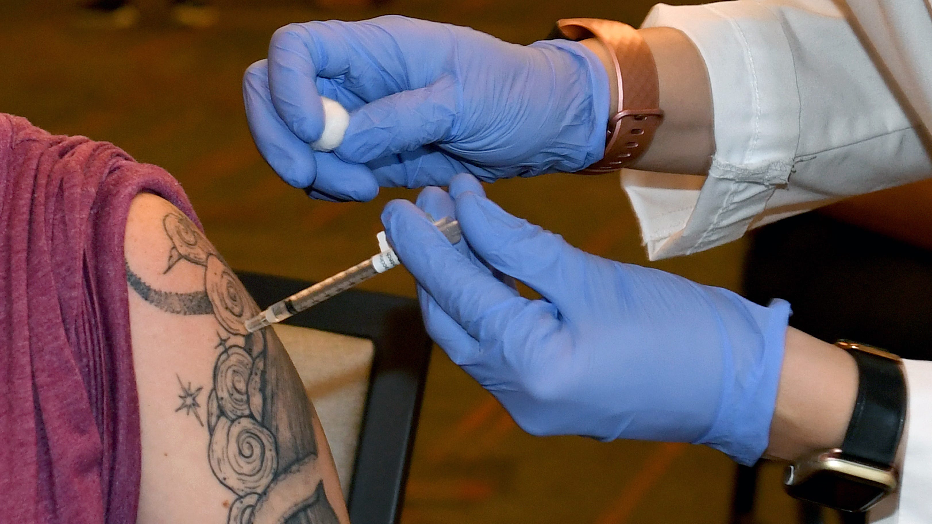 Who’s eligible for the vaccine right now? Pennsylvania, New Jersey approach distribution differently