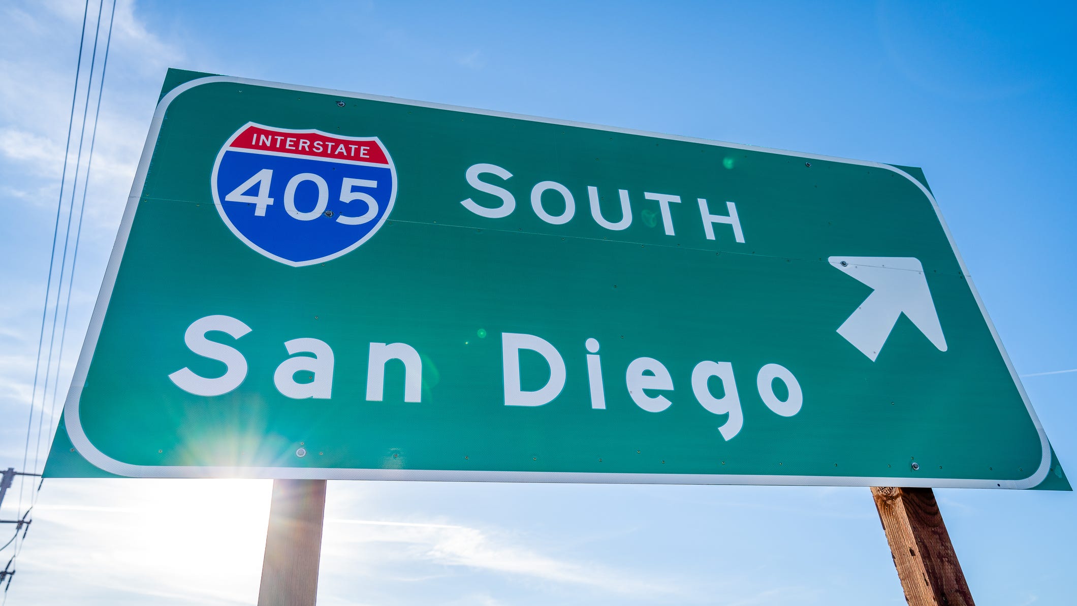 Man killed in crash on 405 freeway on-camp in Culver City