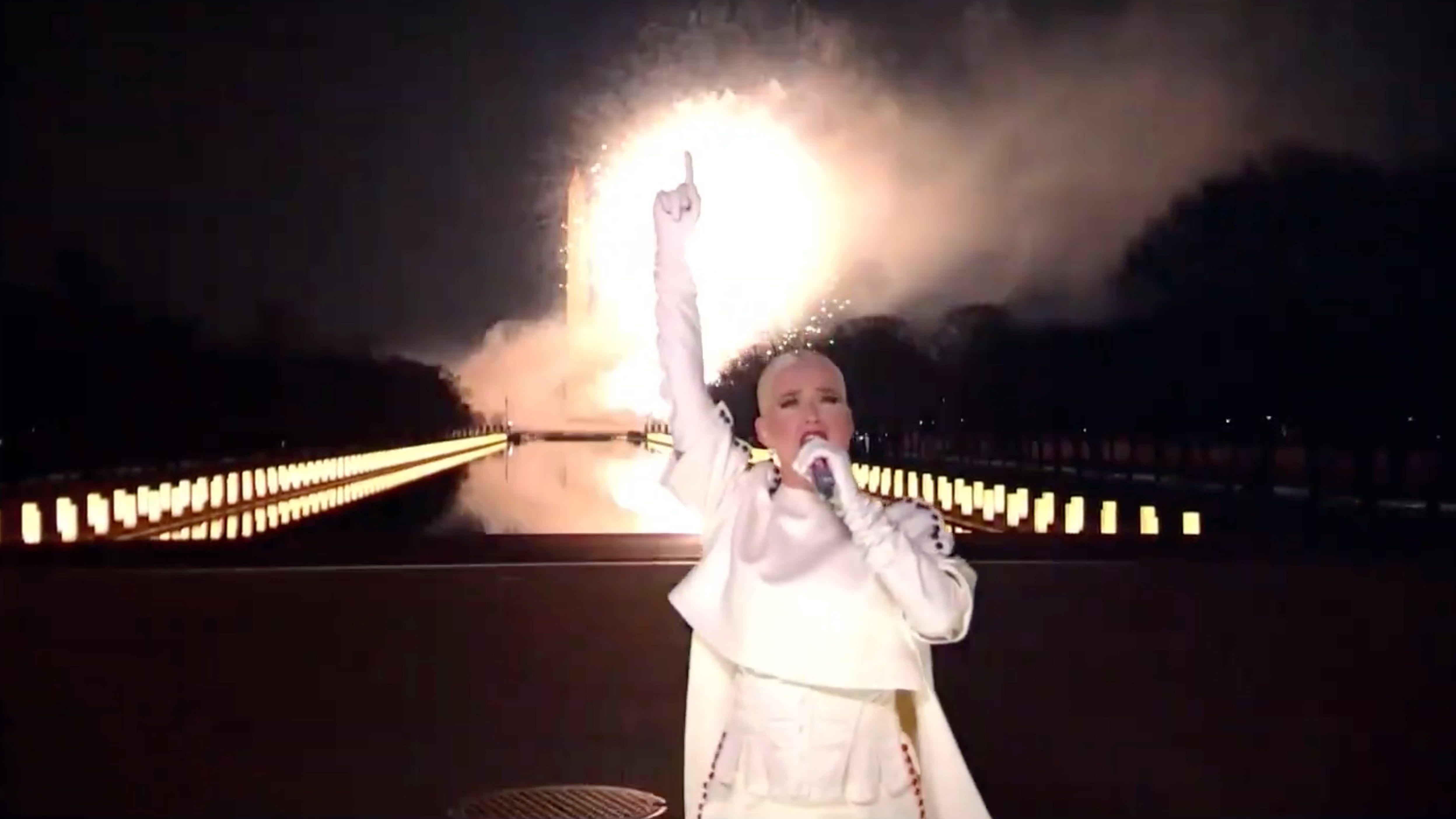 VIDEO: Katy Perry performing at Lincoln Memorial, spectacular fireworks display cap off Inauguration Day