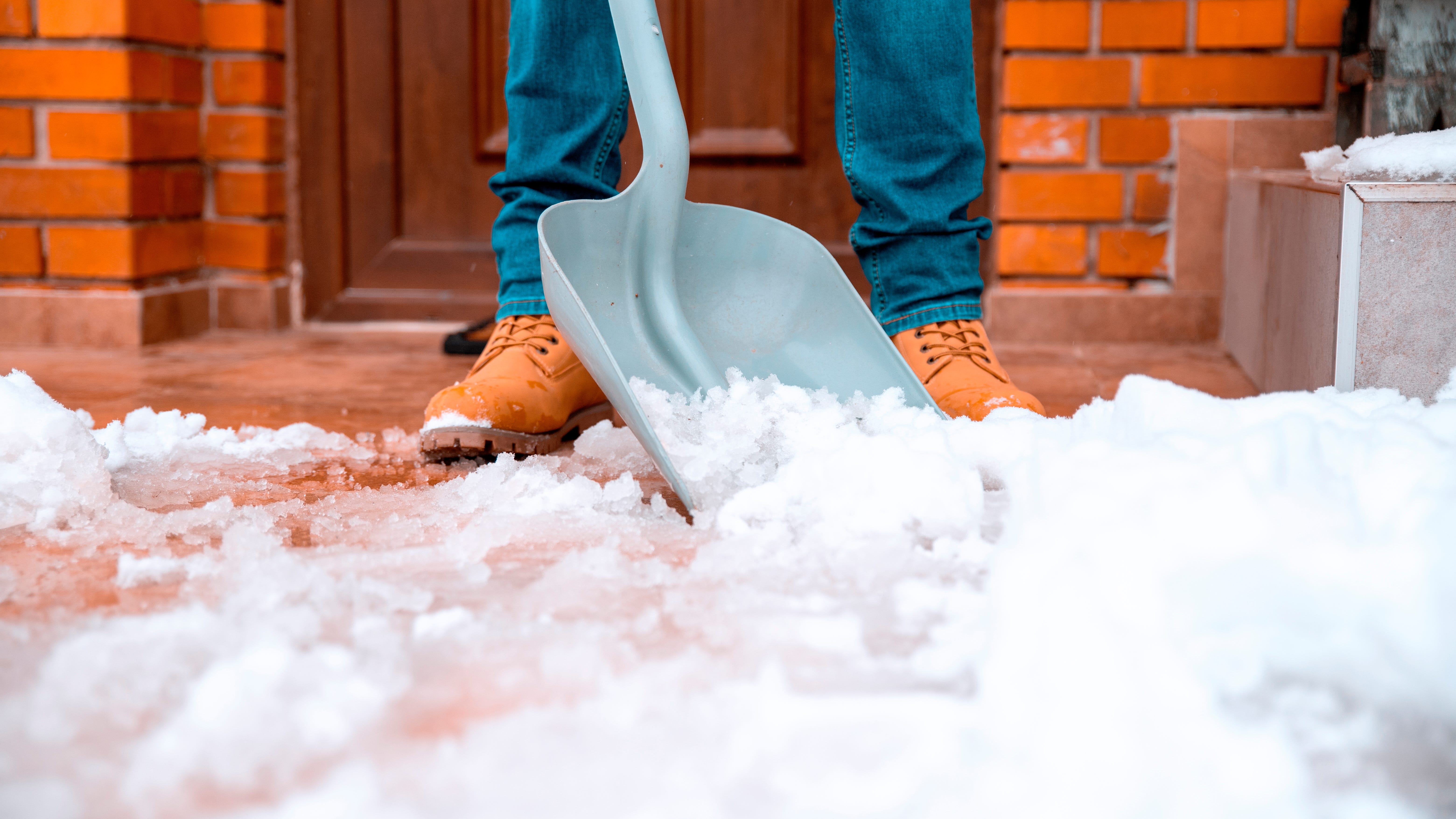 Heavy wet snow headed our way; How much will fall?
