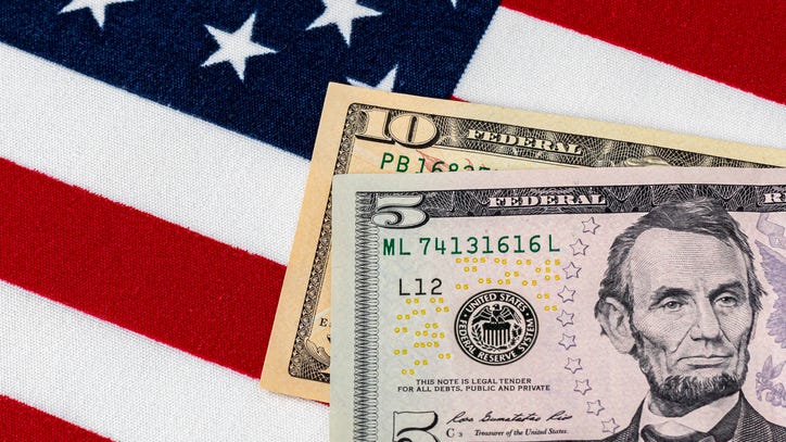 How would a $15 minimum wage affect the economy?