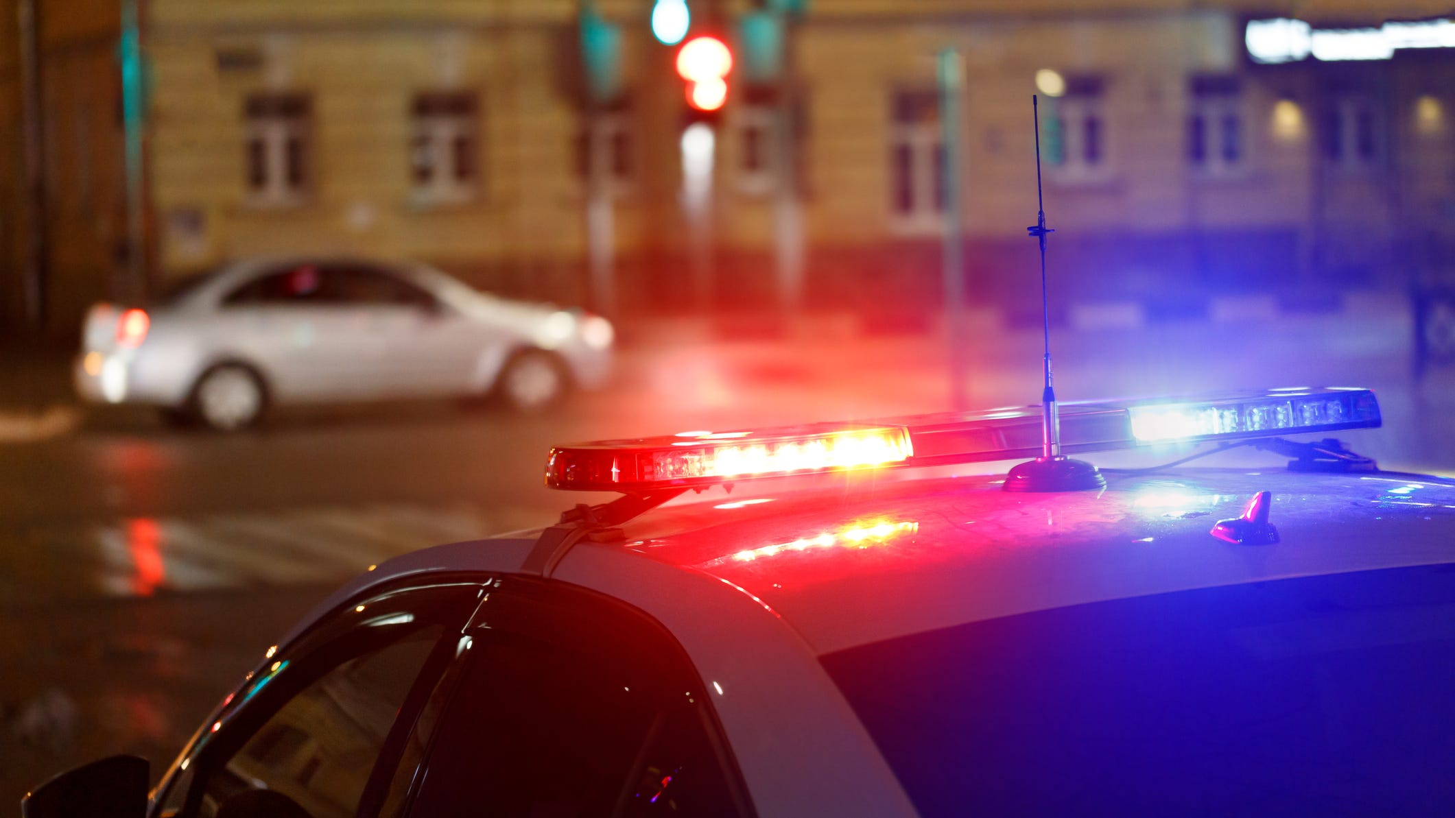 Gunman, bystander wounded in shooting with police in south Dallas