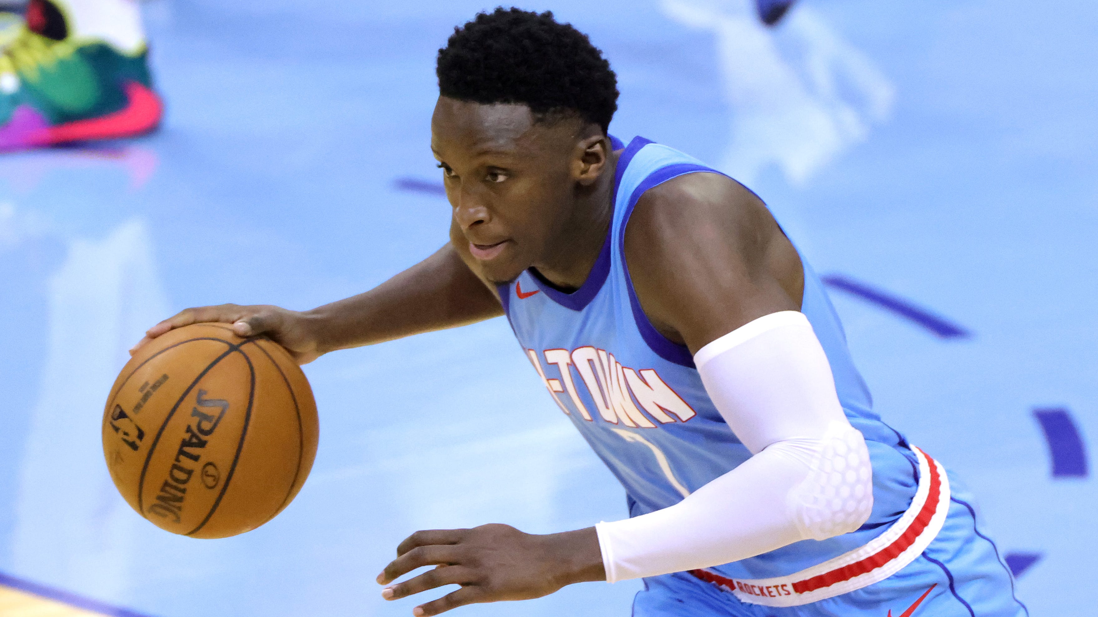 Warriors reportedly interested in acquiring Rockets' Victor Oladipo
