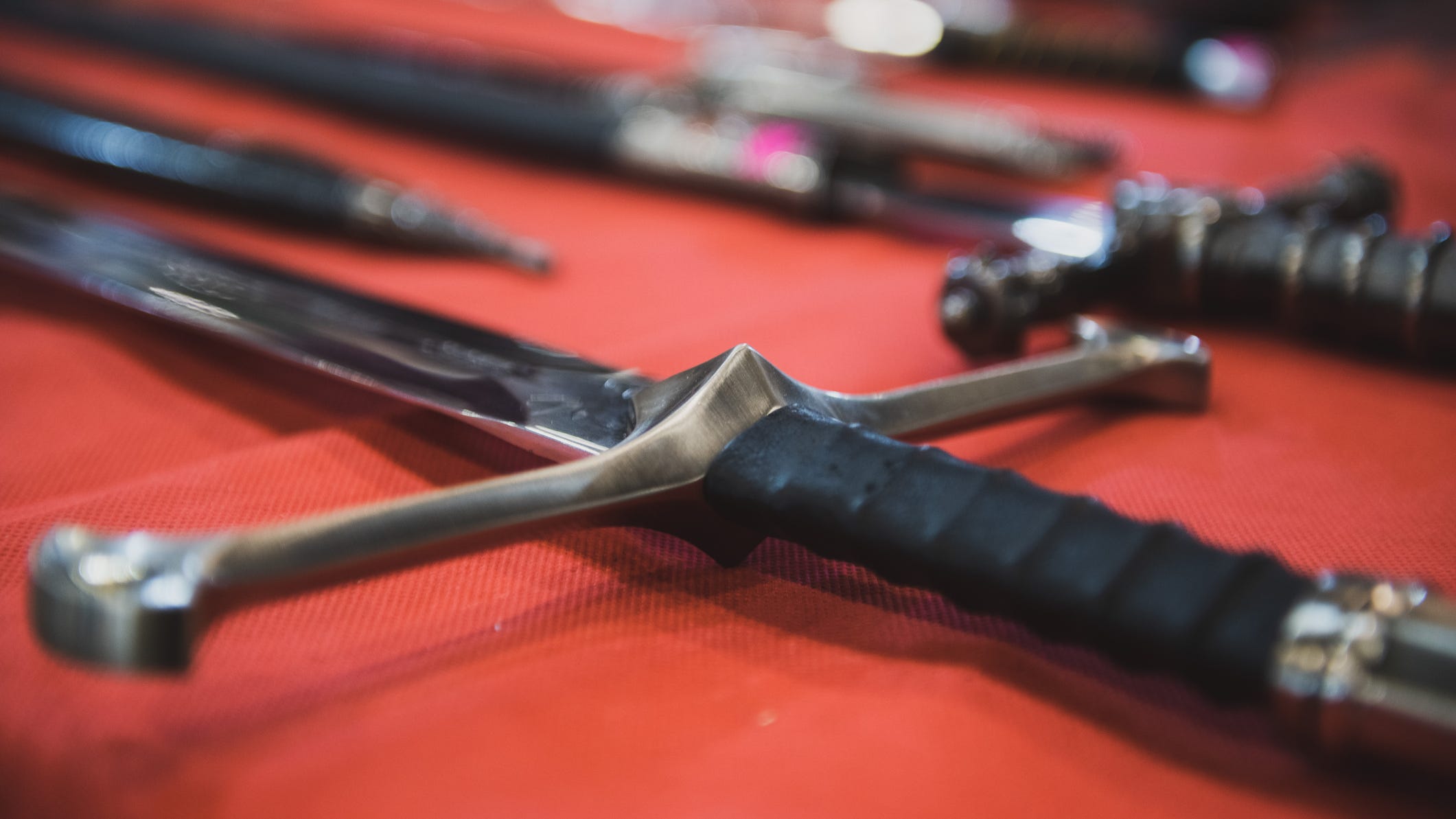 Severed hand found on sidewalk may have been chopped off with sword