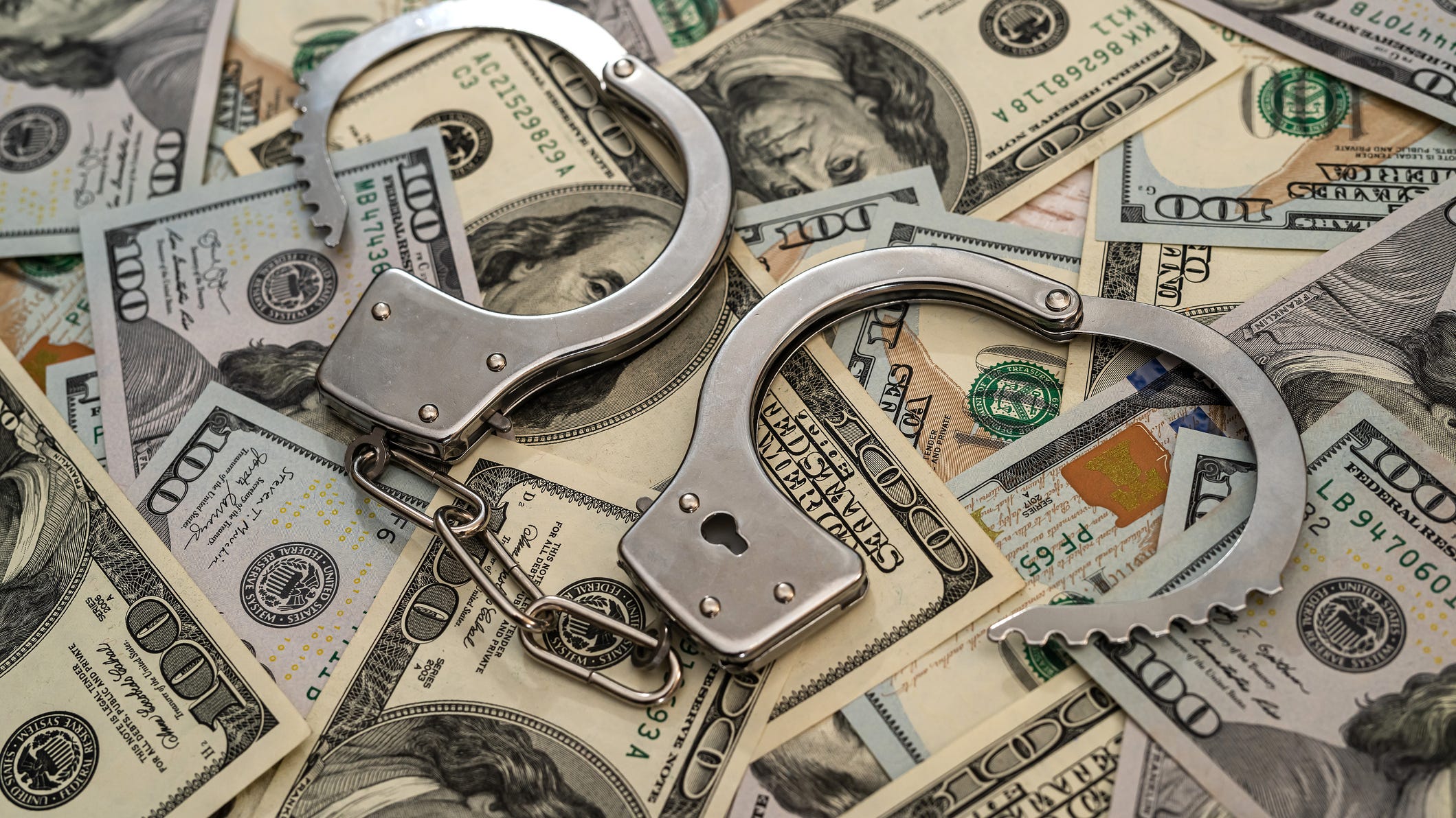 Ex-South L.A. mail carrier pleads guilty to bank fraud