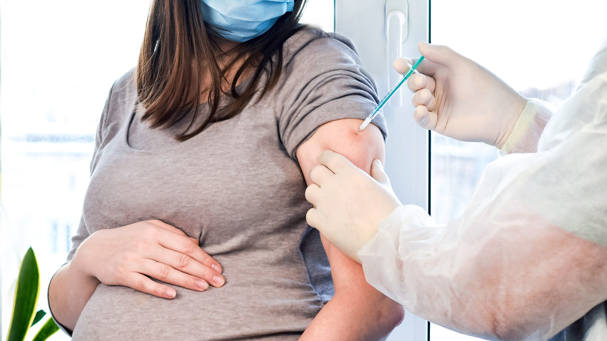 Public health officials encourage new, expecting parents to get COVID-19 vaccines
