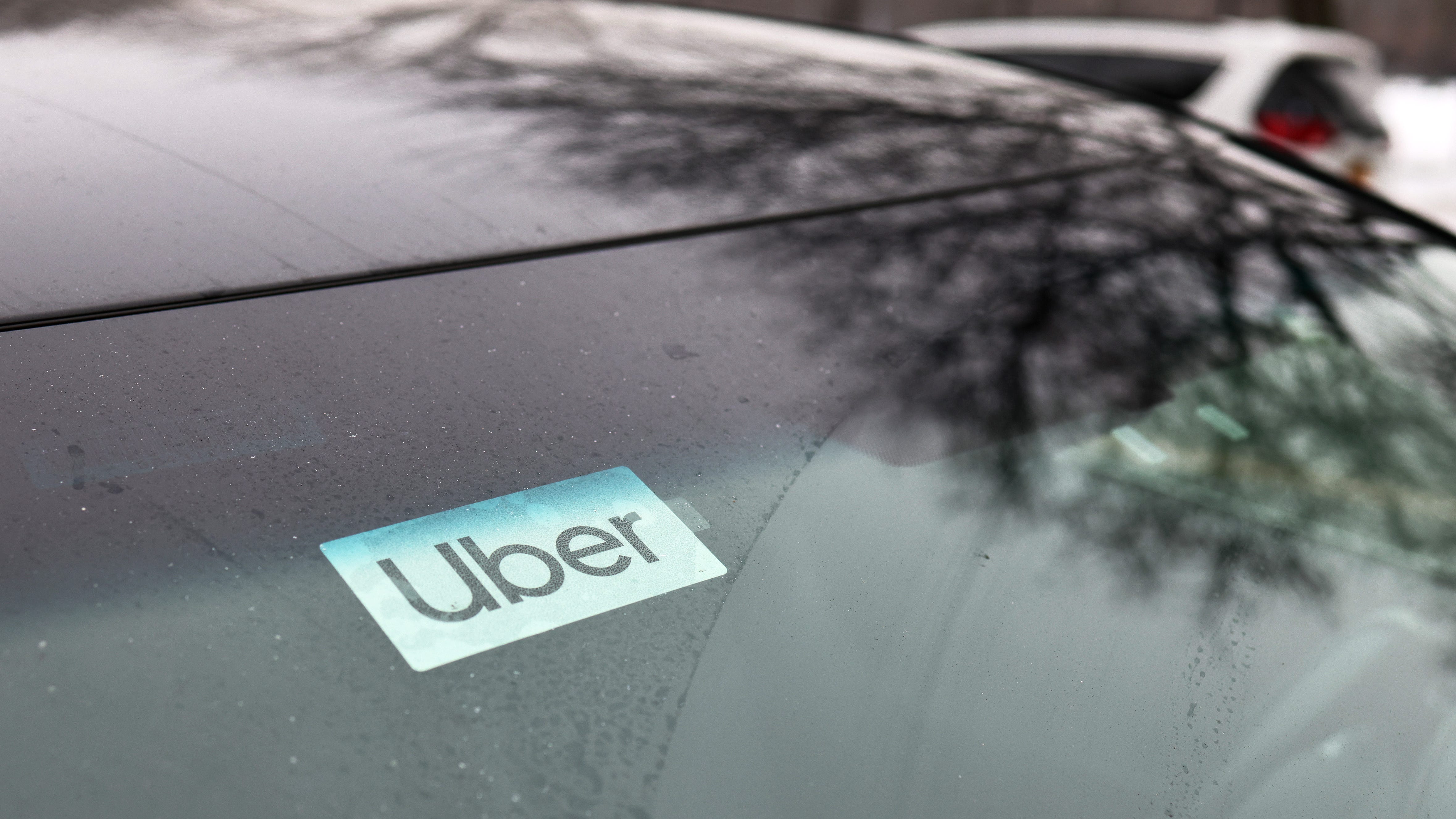 Uber gives drivers, passengers ability to secretly record their trip