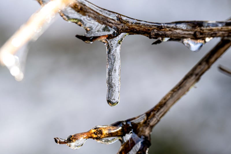 Ice and freezing rain precipitation