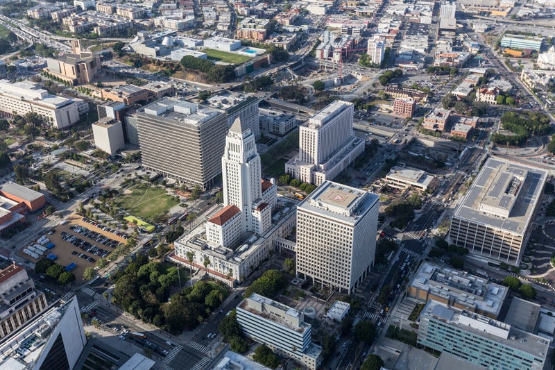 LA