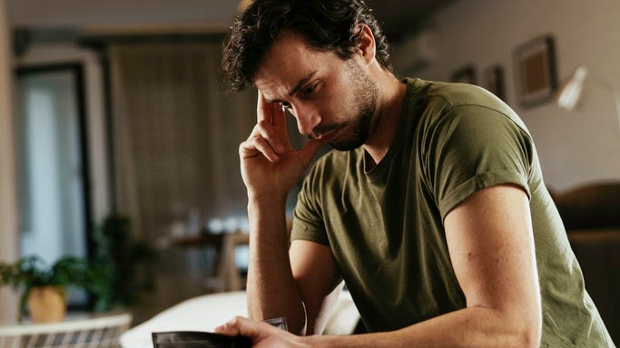 4 out of 5 Americans are braced for a recession this year, but economists say it isn't coming