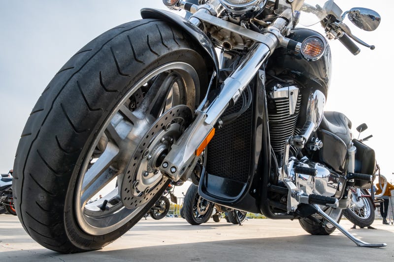 1 stabbed, 1 shot during fight between motorcycle gangs in Berwyn