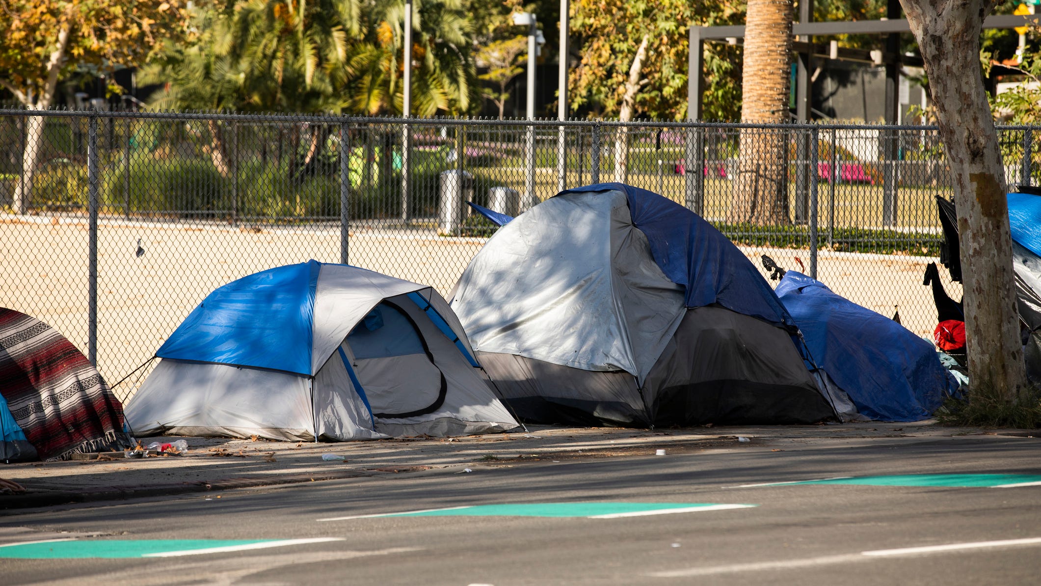 L.A. County opens winter shelters as temperatures drop, storm moves in