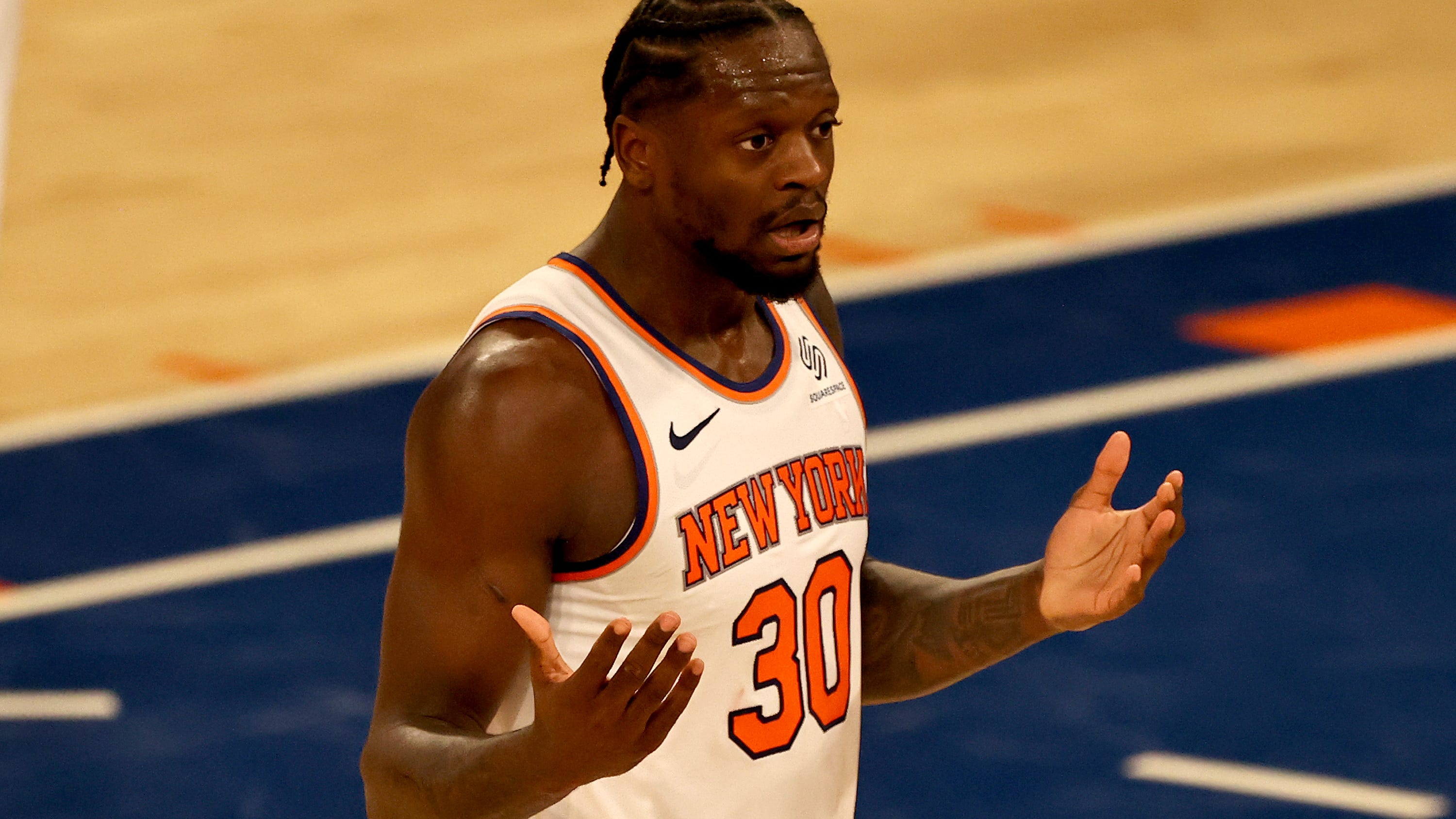 NBA rules in favor of referee, agrees with travel call on Julius Randle in Knicks' loss to Nets