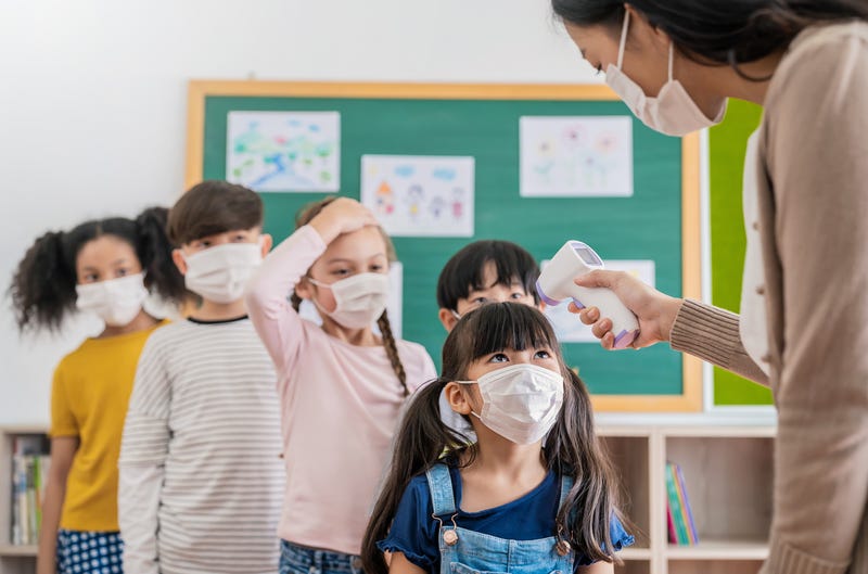 IDPH redefines what qualifies as COVID-19 outbreak in schools