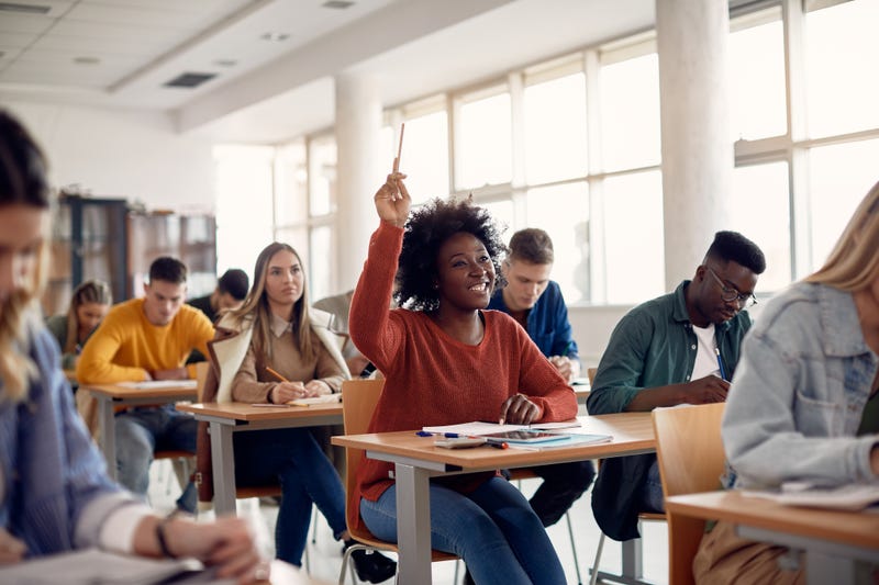 St. Louis Federal Reserve urging young women to study economics