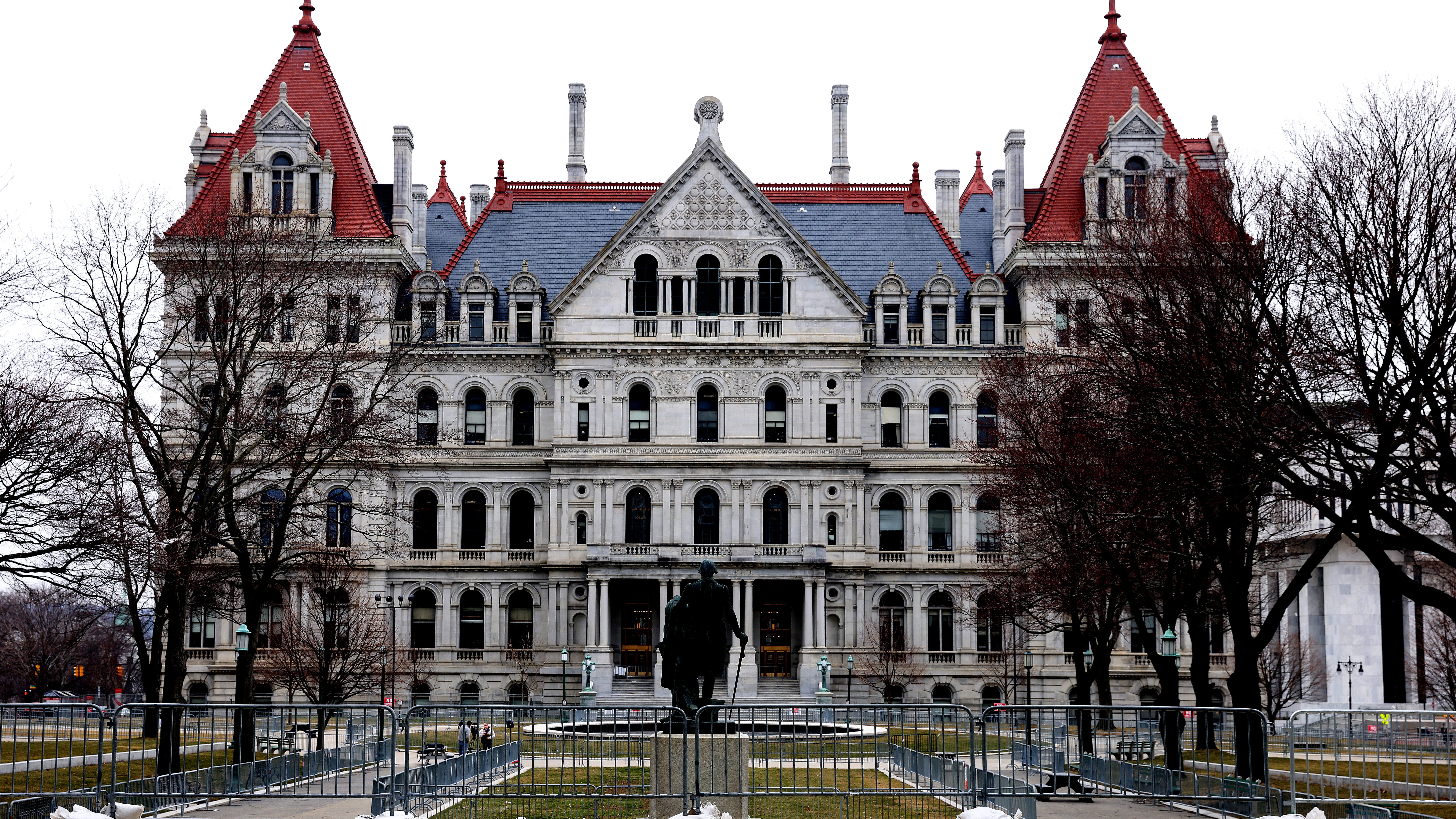 LI assemblyman introduces bill to bar Cuomo's portrait from capitol building
