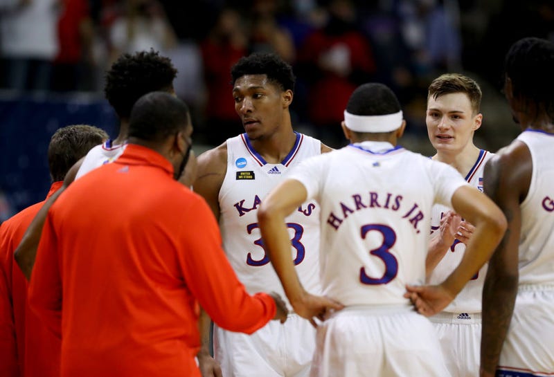 Kansas survives Groves Bros. and Eastern Washington