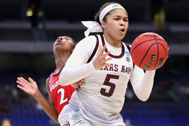Jordan Nixon #5 of the Texas A&M Aggies collides with Aari McDonald #2 of the Arizona Wildcats