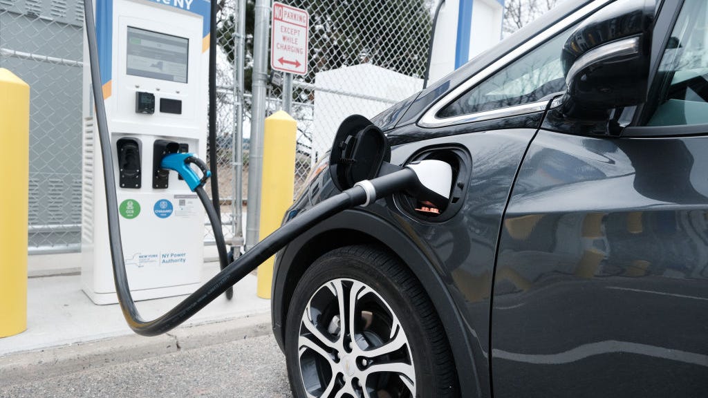 NY lawmakers unveil legislation to expand electric vehicle charging infrastructure
