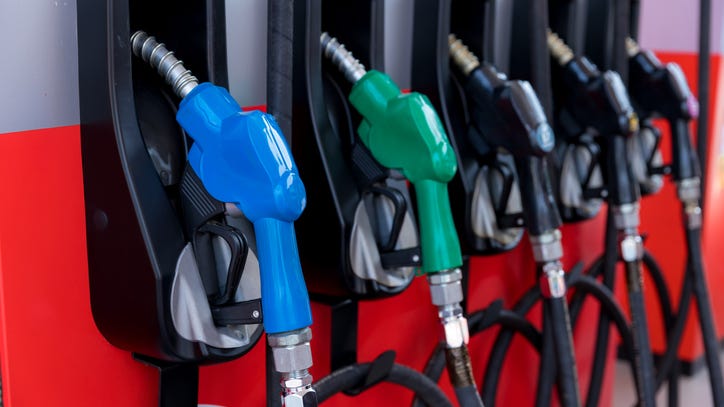 Average L.A. County gas price drops for 9th consecutive day