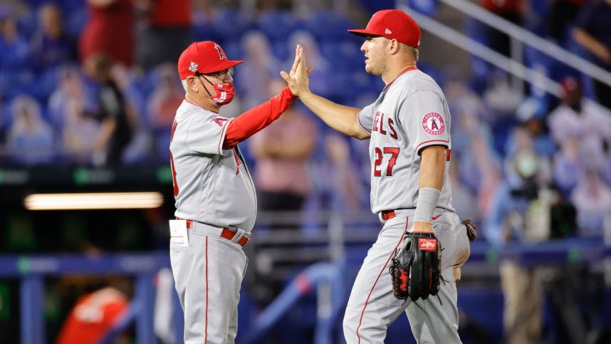 Joe Maddon: Mike Trout's tee shot 'exceeds' Bryson DeChambeau's in number of metrics