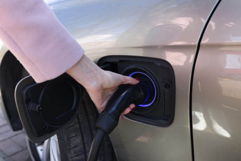 State leaders want more Illinoisans to buy electronic vehicles