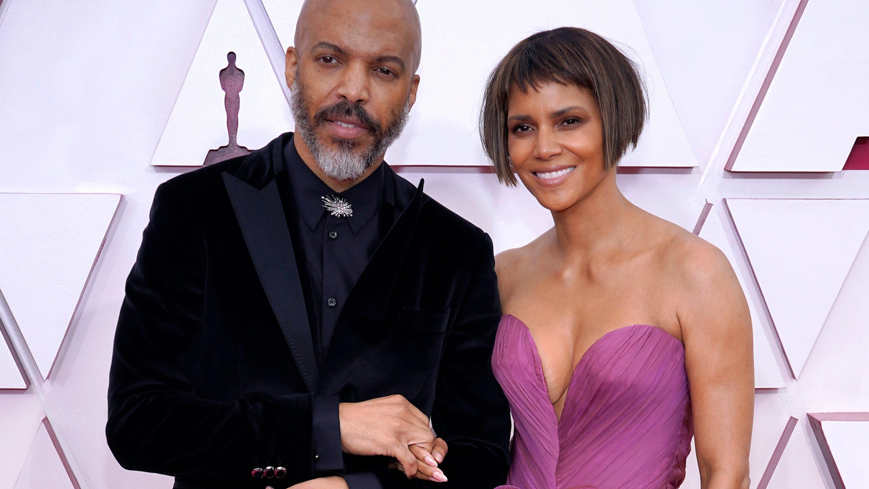 Halle Berry celebrates 55th birthday with serenade from boyfriend Van Hunt: ‘My heart is full’