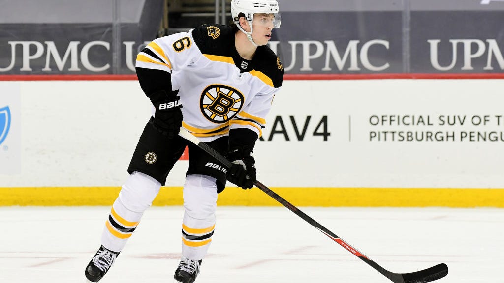 Bruins, Mike Reilly reportedly agree to 3-year extension