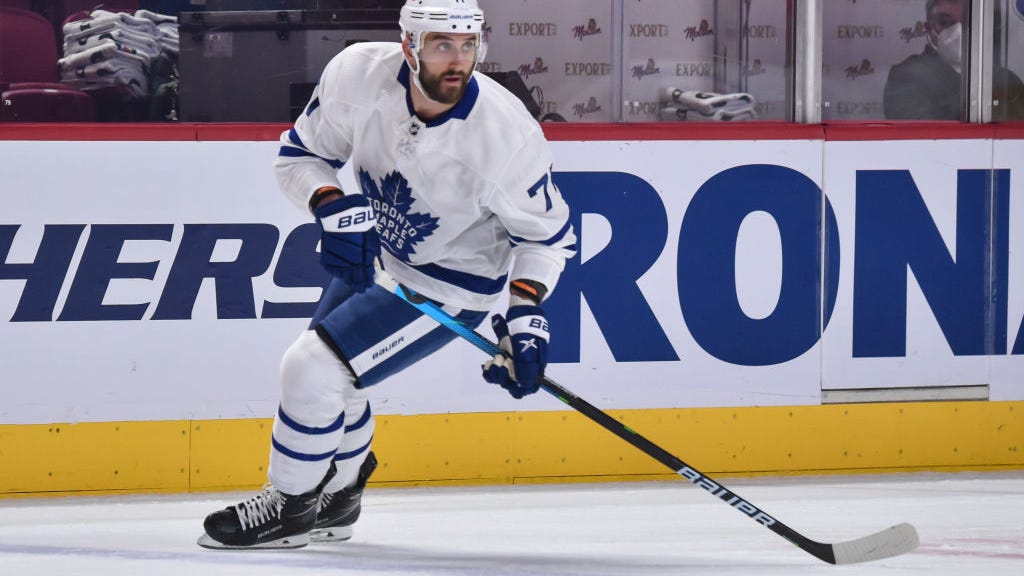 Bruins sign Nick Foligno as they continue to stockpile forward depth