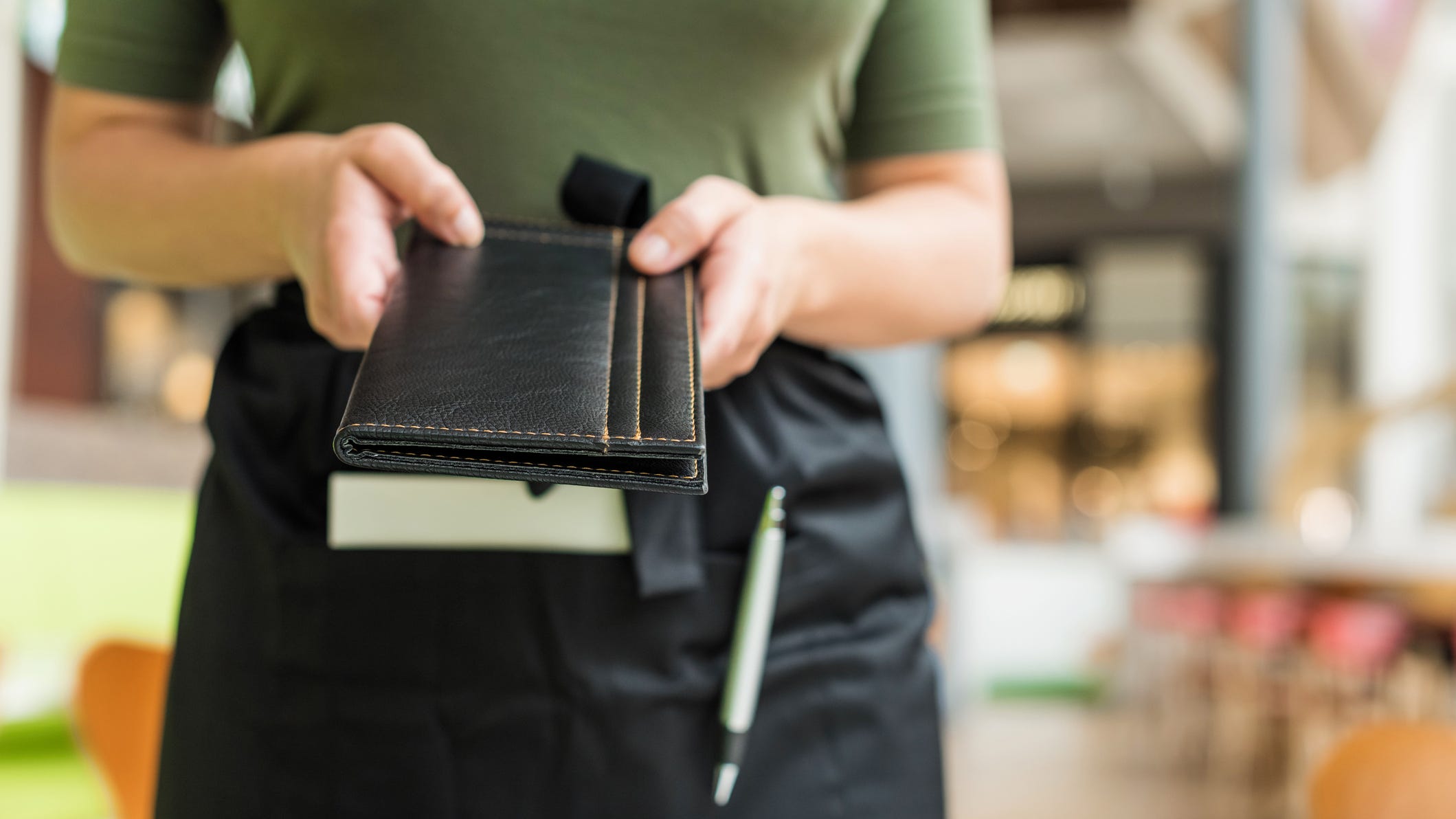 Wisconsin waitress gets $1,000 tip on Christmas Day