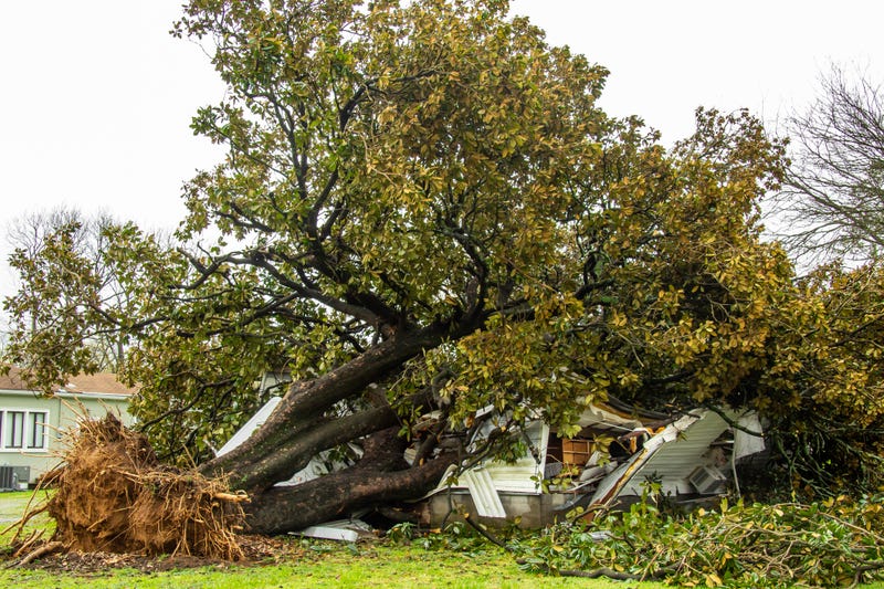 Possible tornadoes reported in Williamson and Bell counties