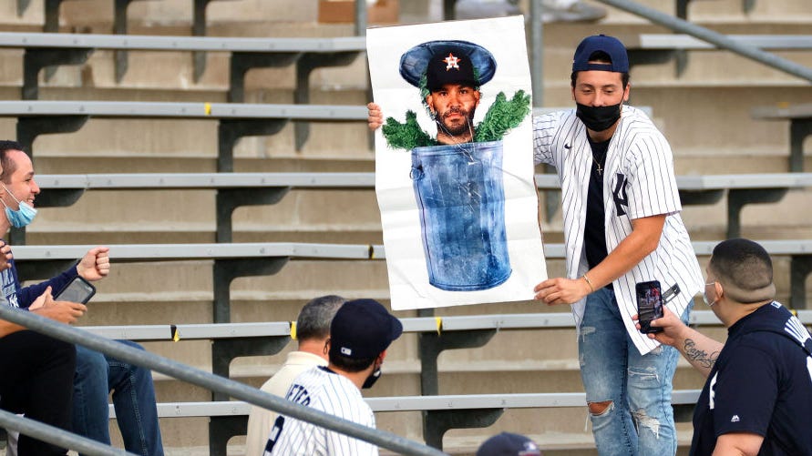 Yankees fans were on another level with anti-Astros chants: 'F–k Altuve!'