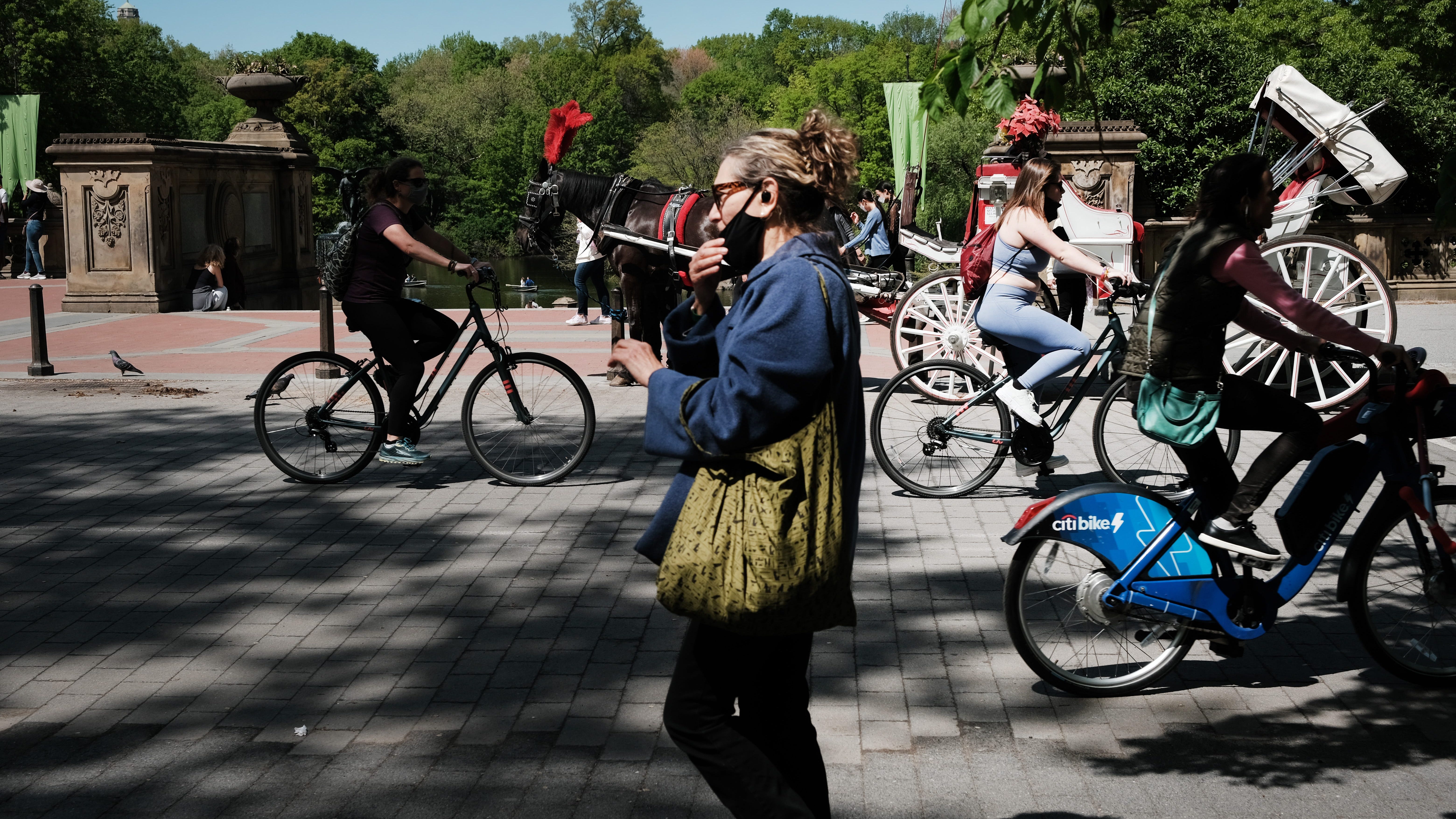 A guide to NY's new rules on masks, distancing