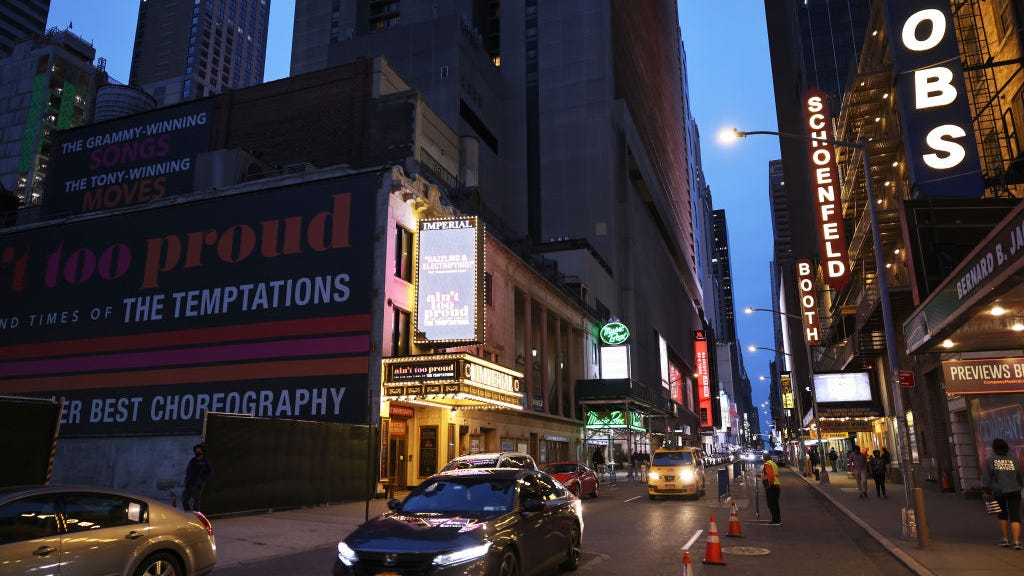 880 In Depth: Can Broadway lead New York's comeback?