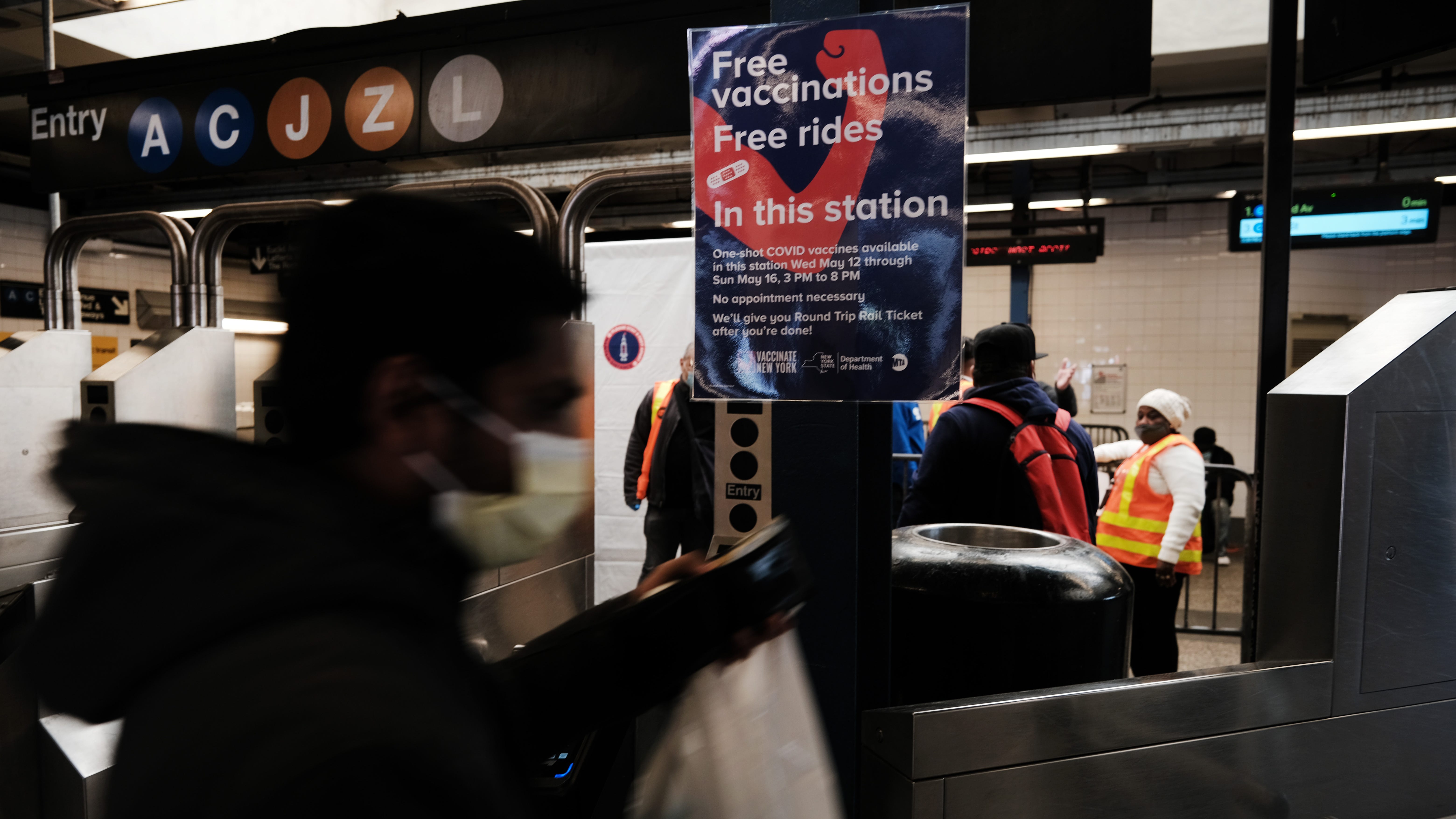 NYC's COVID-19 numbers hit lowest point since mid-October: de Blasio