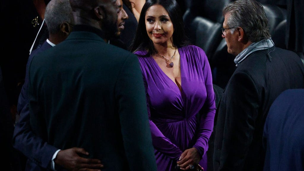 Judge won't force Vanessa Bryant to undergo psychiatric evaluation in lawsuit over Kobe crash photos