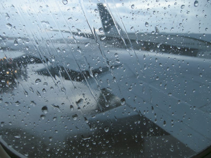 Severe weather causes flight delays