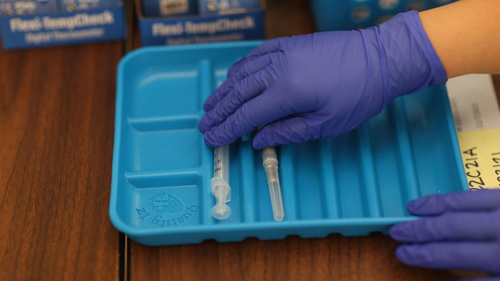 Moderna asks FDA for emergency use of fourth vax dose in anyone 18 years old or over