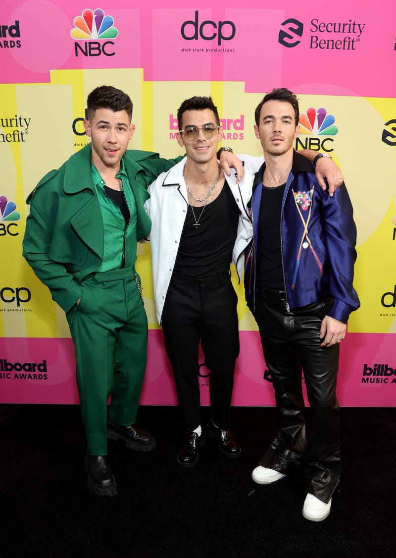 Nick, Joe & Kevin Jonas