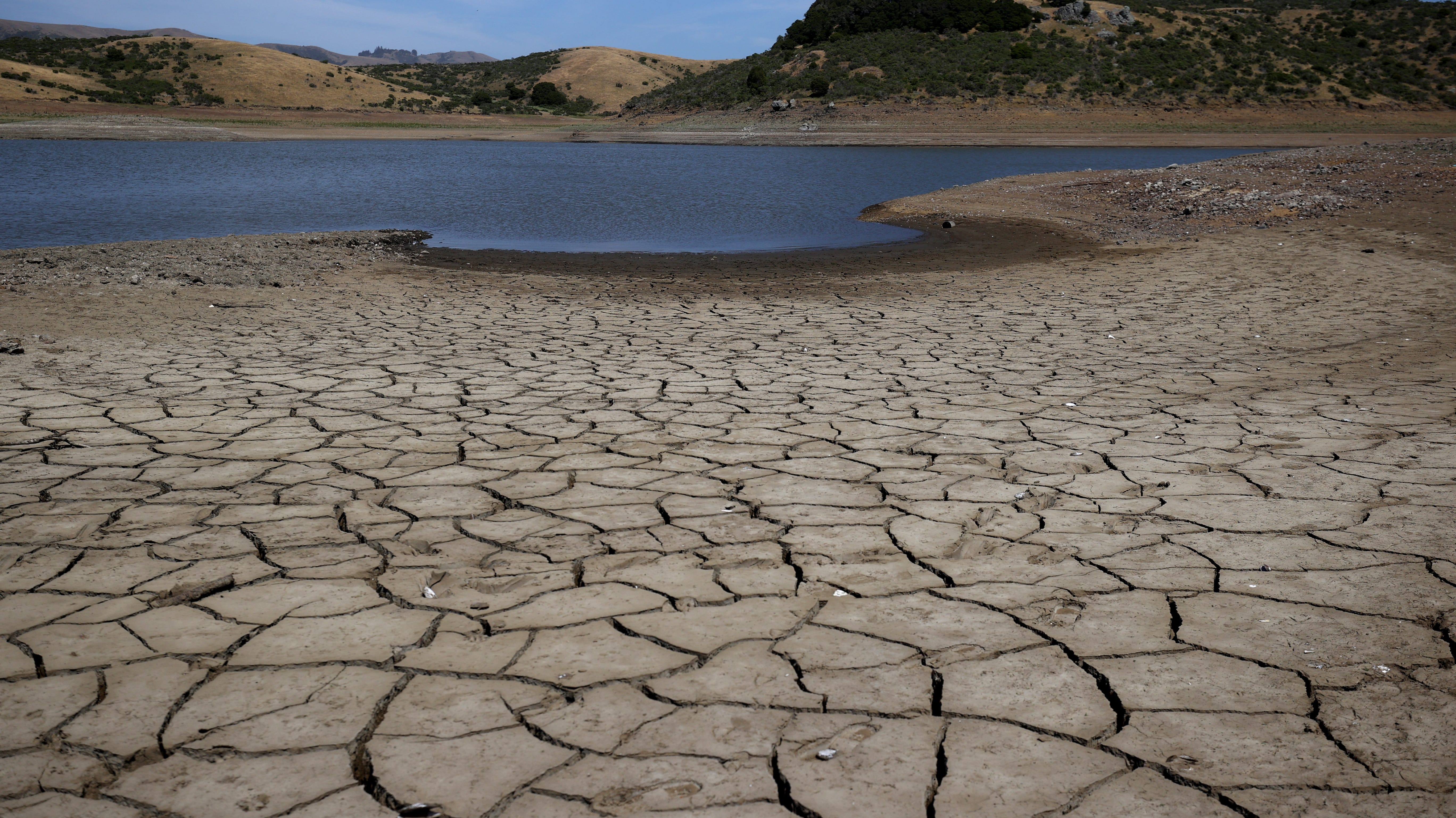 California drought: Severely low water levels likely to continue through summer