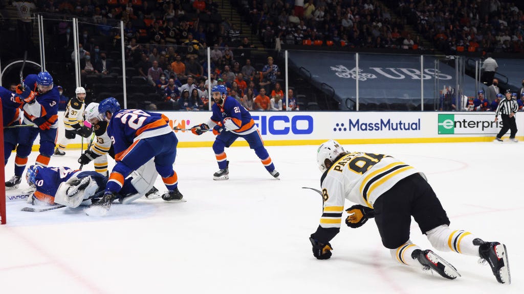 Bruins learn the cost of missed opportunities vs. Islanders