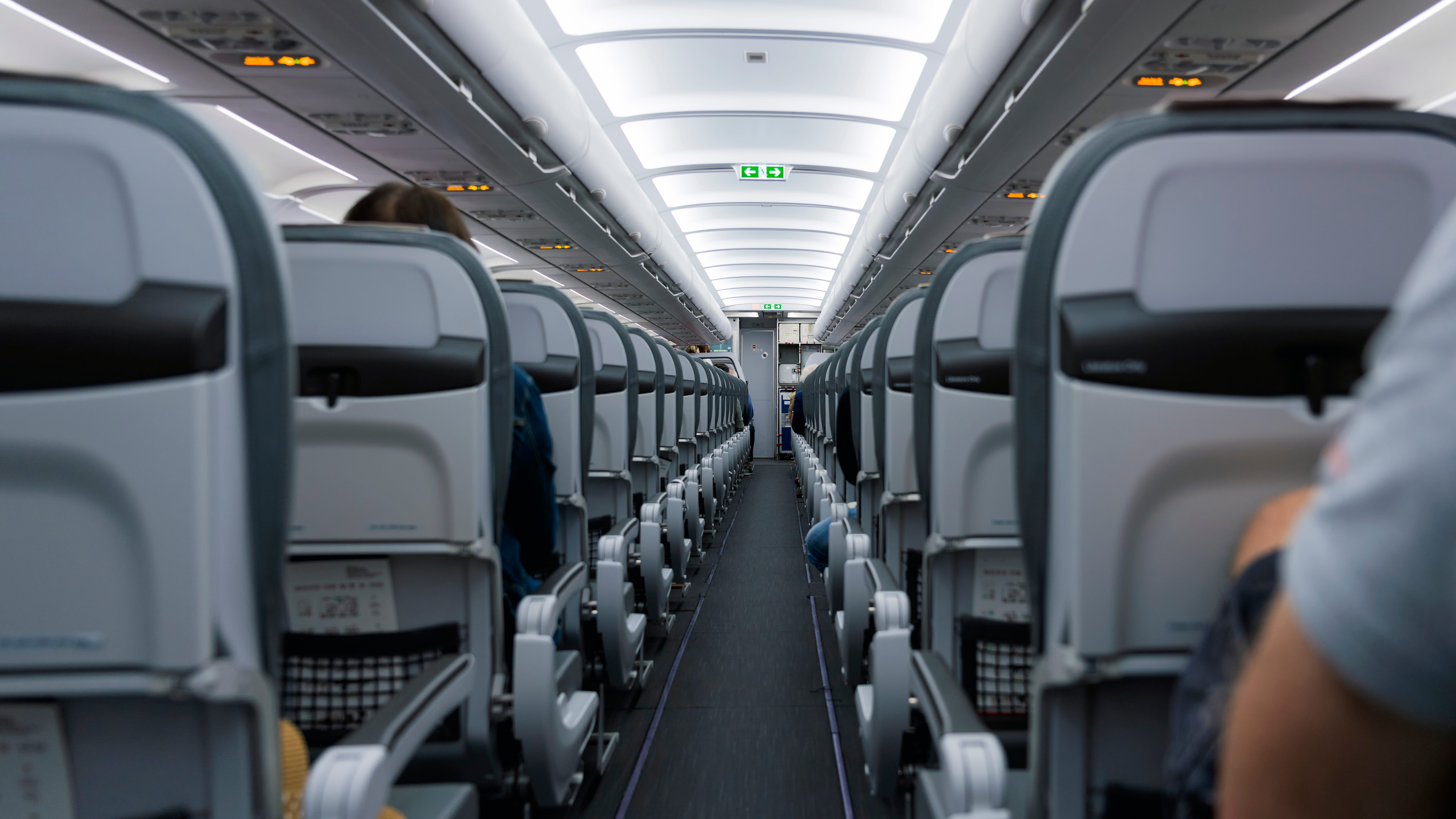 Woman gets 15 months in prison for punching flight attendant