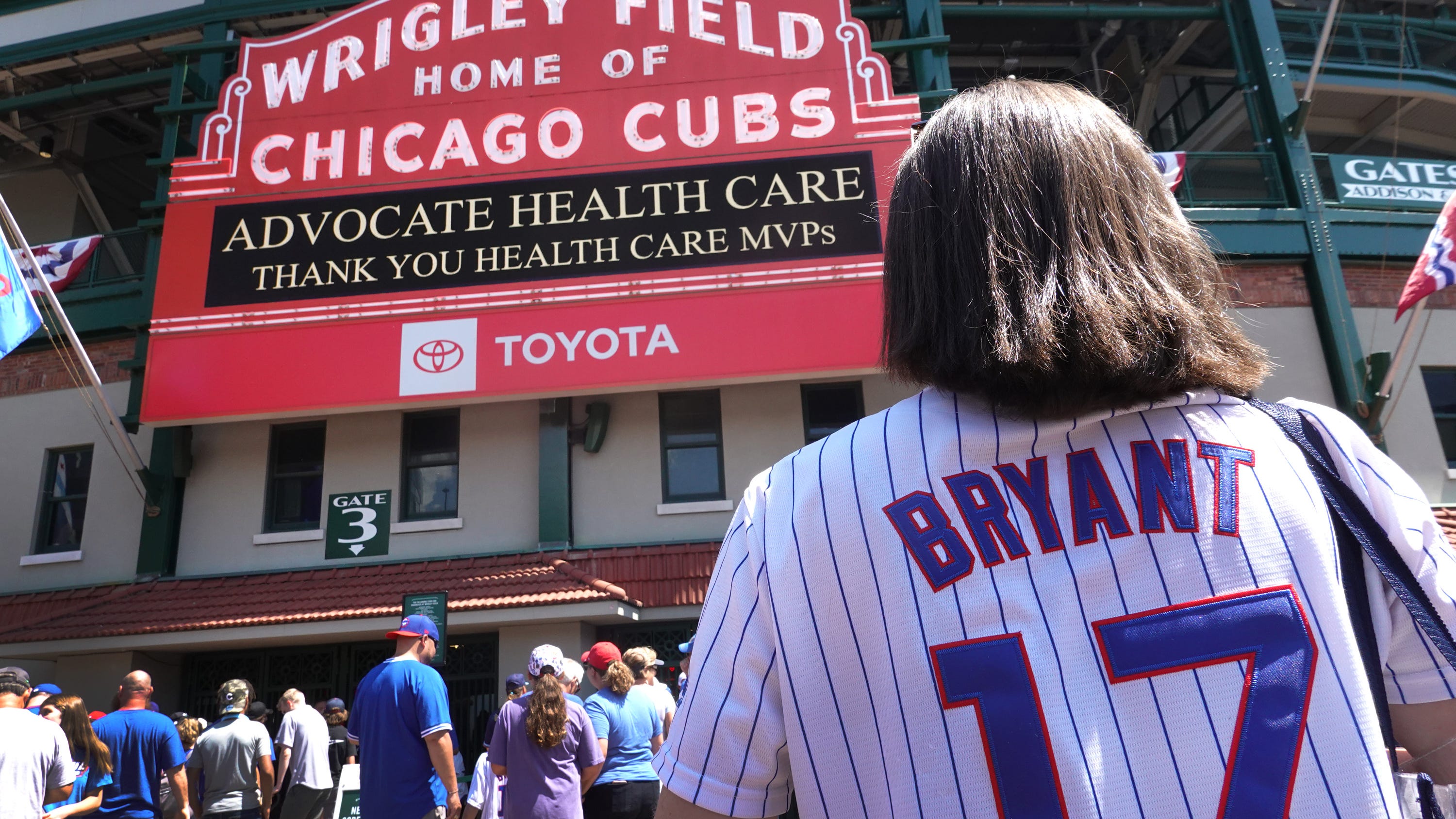 Wrigley Field voted the best ballpark in Chicago, by WBBM listeners
