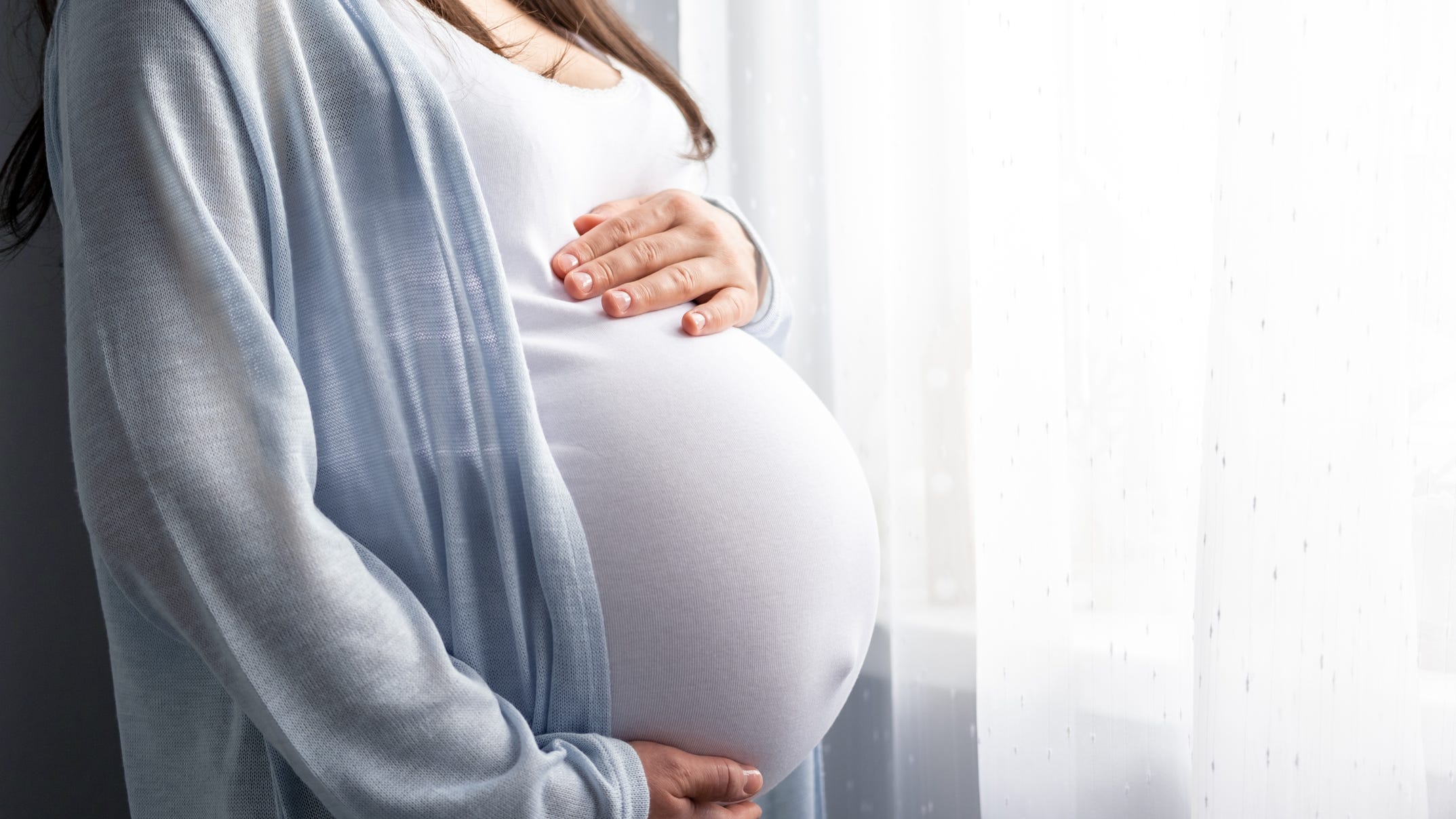 Woman accused of stabbing friend 100 times to steal unborn baby goes on trial