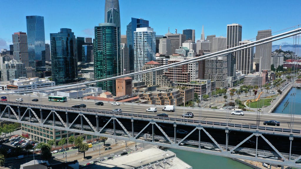 CHP officer assisted by 'good Samaritans' in arrest of pedestrian on Bay Bridge