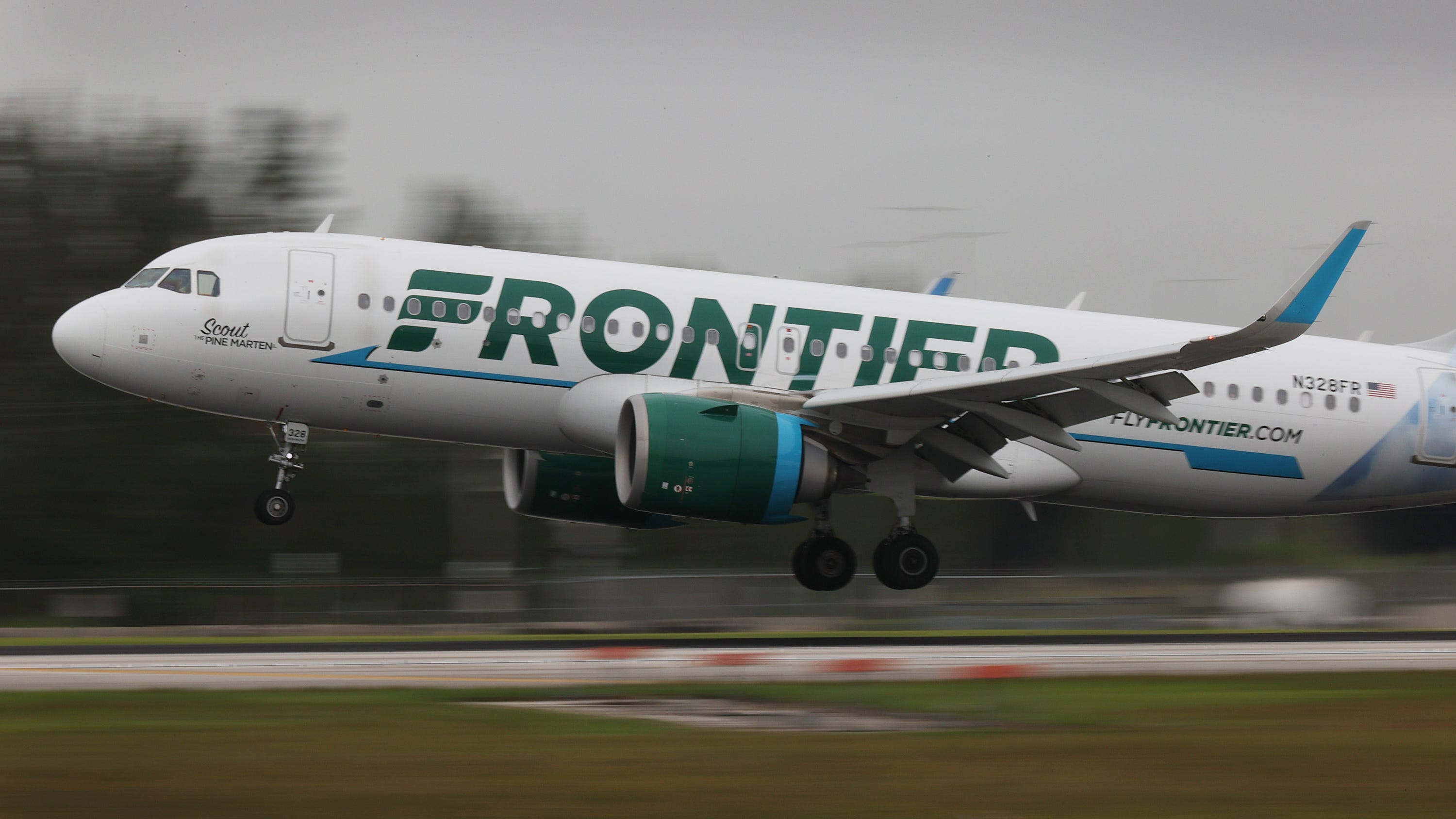 Frontier Airlines stands with crew who duct-taped handsy, violent passenger to his seat