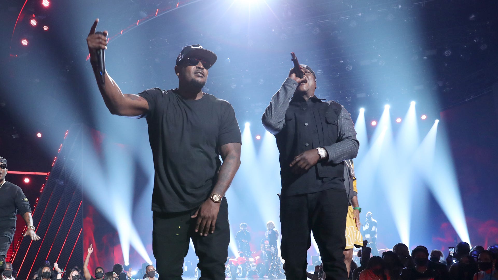 The Lox, Dipset face off in Verzuz battle, announce The Rap Superheroes tour coming this fall