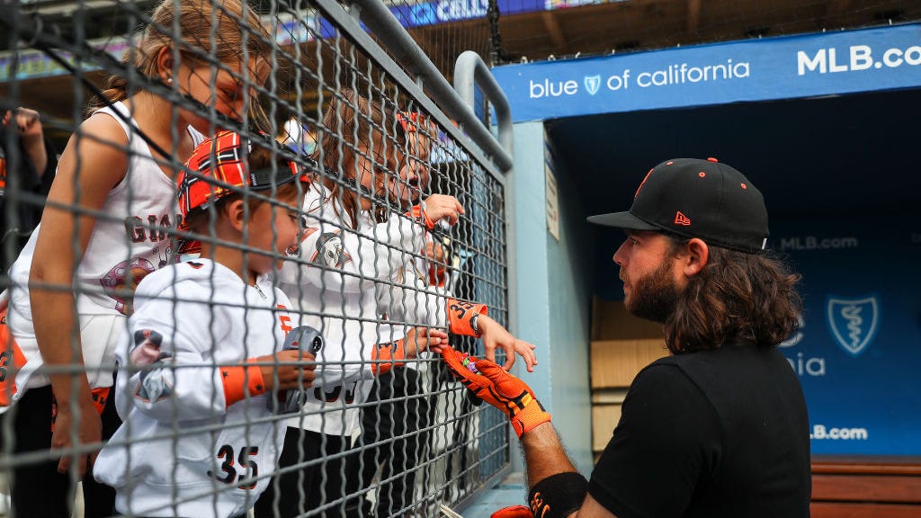 Brandon Crawford's wife, Jalynne, shares Instagram post showing how ruthless Dodgers crowd was